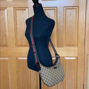 💯 authentic Gucci crossbody bag